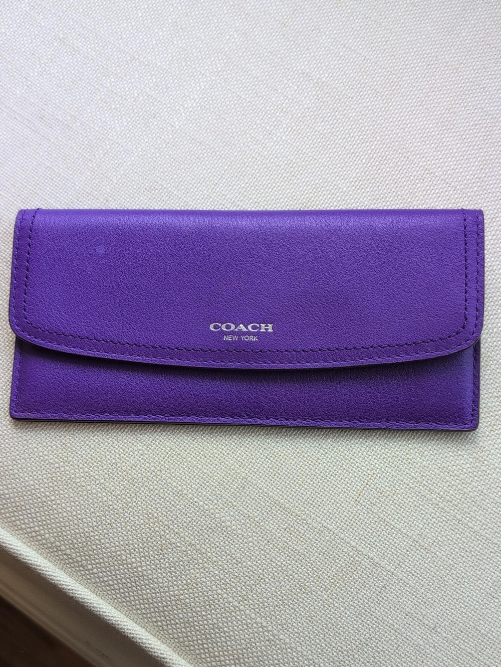 COACH Purple Leather Flap Wallet with Logo - Picture 2 of 9